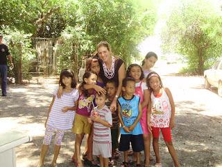 Foto 4 – Crianças da comunidade ribeirinha do Tanquã